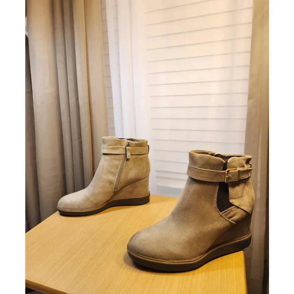 Dr Scholl's Classic Ripple Buckle Wedge Boots Booties - 10 M Khaki Tan Beige